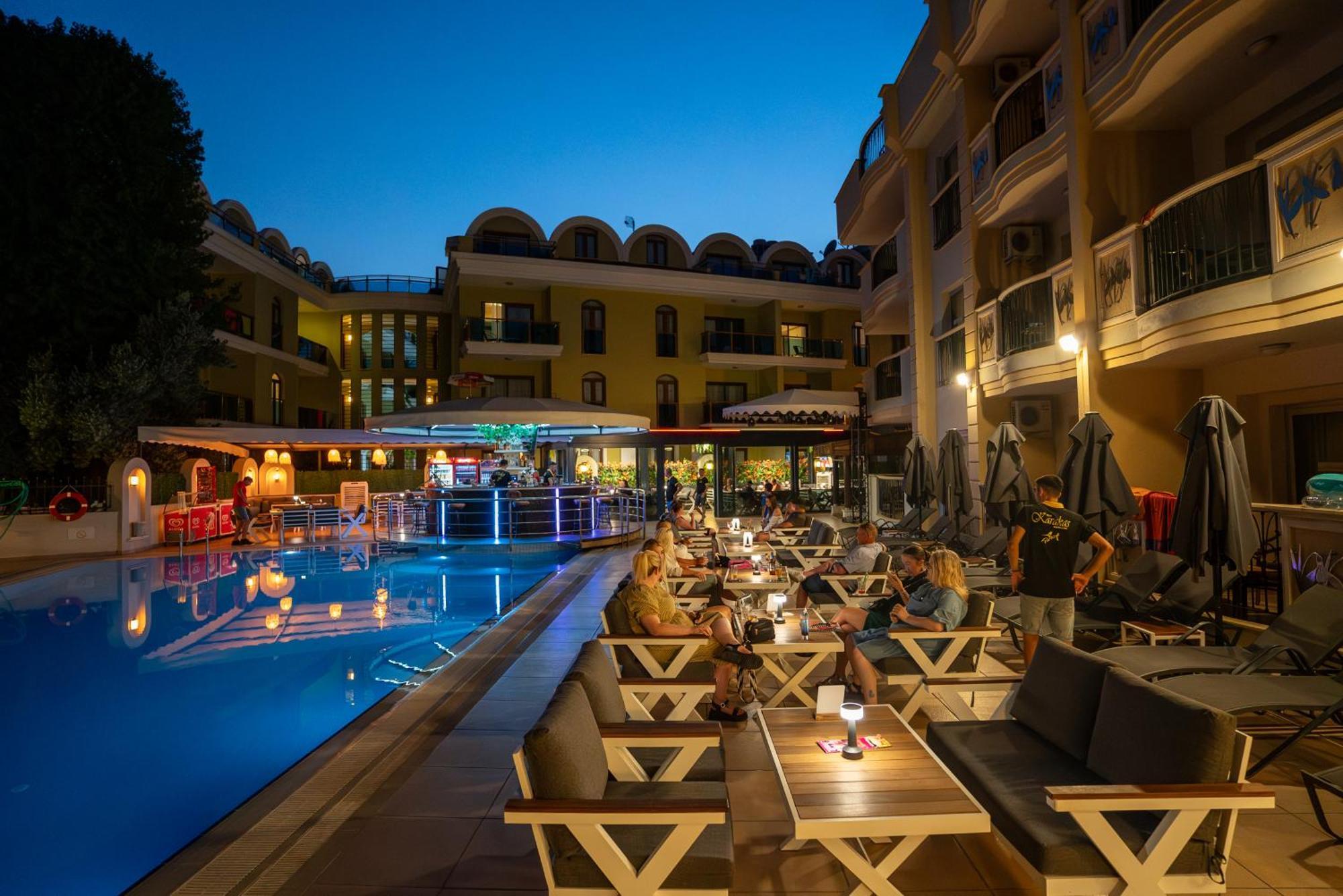 Club Karakas Apart Otel มาร์มาริส ภายนอก รูปภาพ