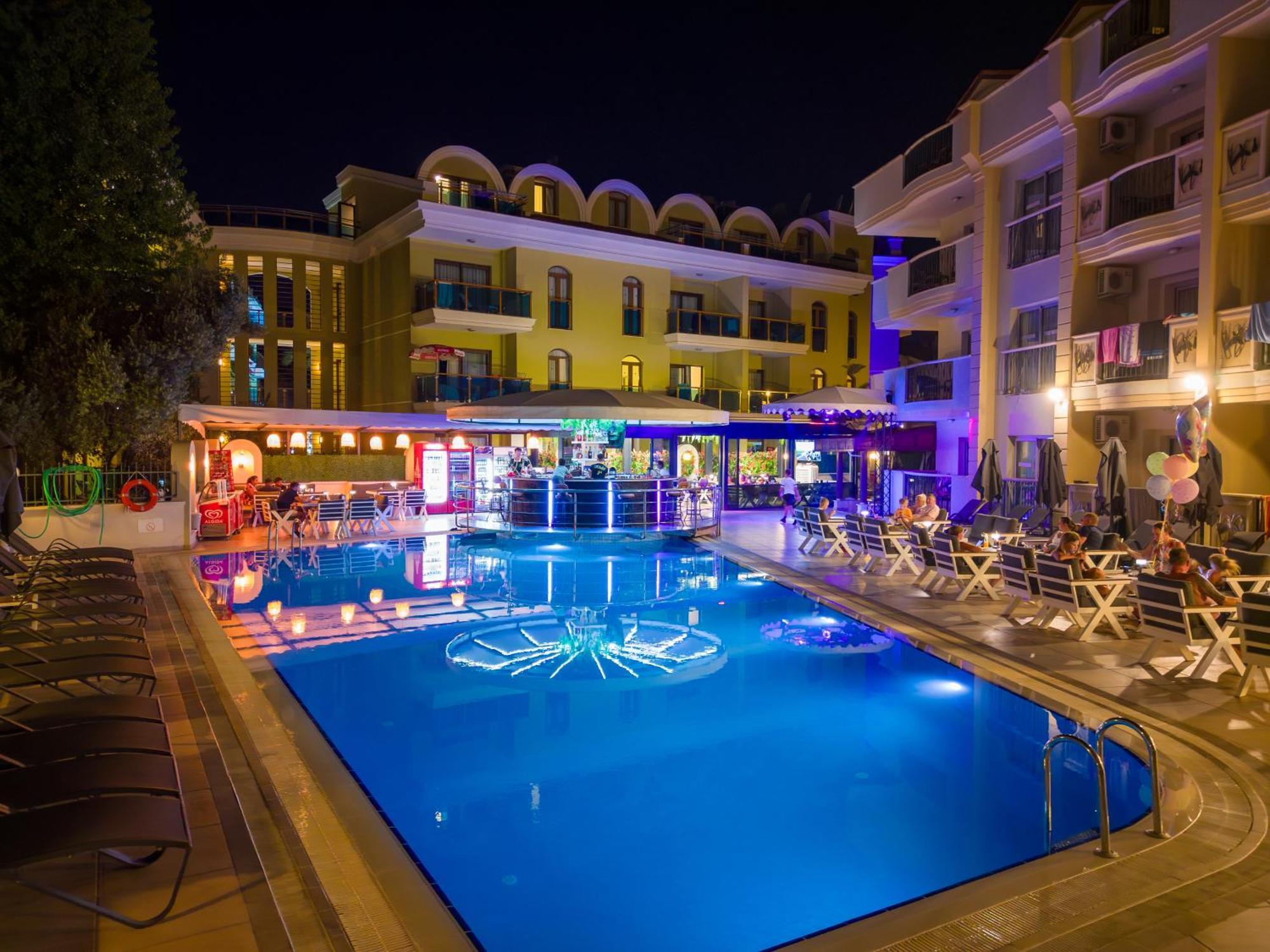 Club Karakas Apart Otel มาร์มาริส ภายนอก รูปภาพ